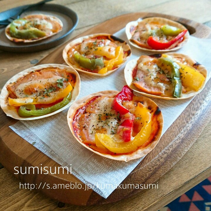 餃子の皮で!スモークサーモンピザ
